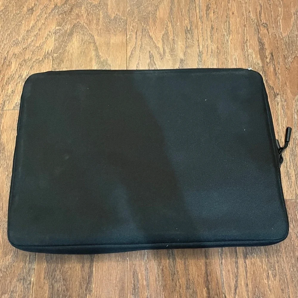 tomtoc Laptop Sleeve Unisex Black CornerArmor Padded Protective Case 13-14 in